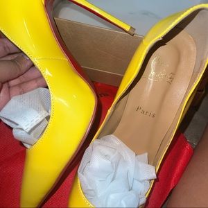 Yellow Christian Louboutin stiletto. EU 42. tight fit!